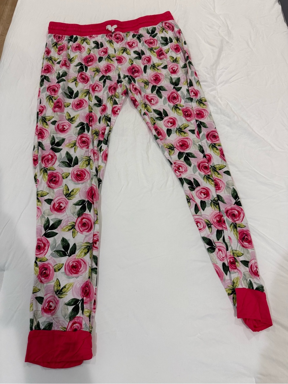 Little Sleepies Pink Rose Print Leggings with Red Trim. Women’s large.
